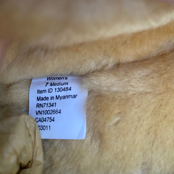 NWT NIB L.L. Bean Women Wicked Good Genuine Shearling Moccasin Slipper (7) - Picture 9 of 9